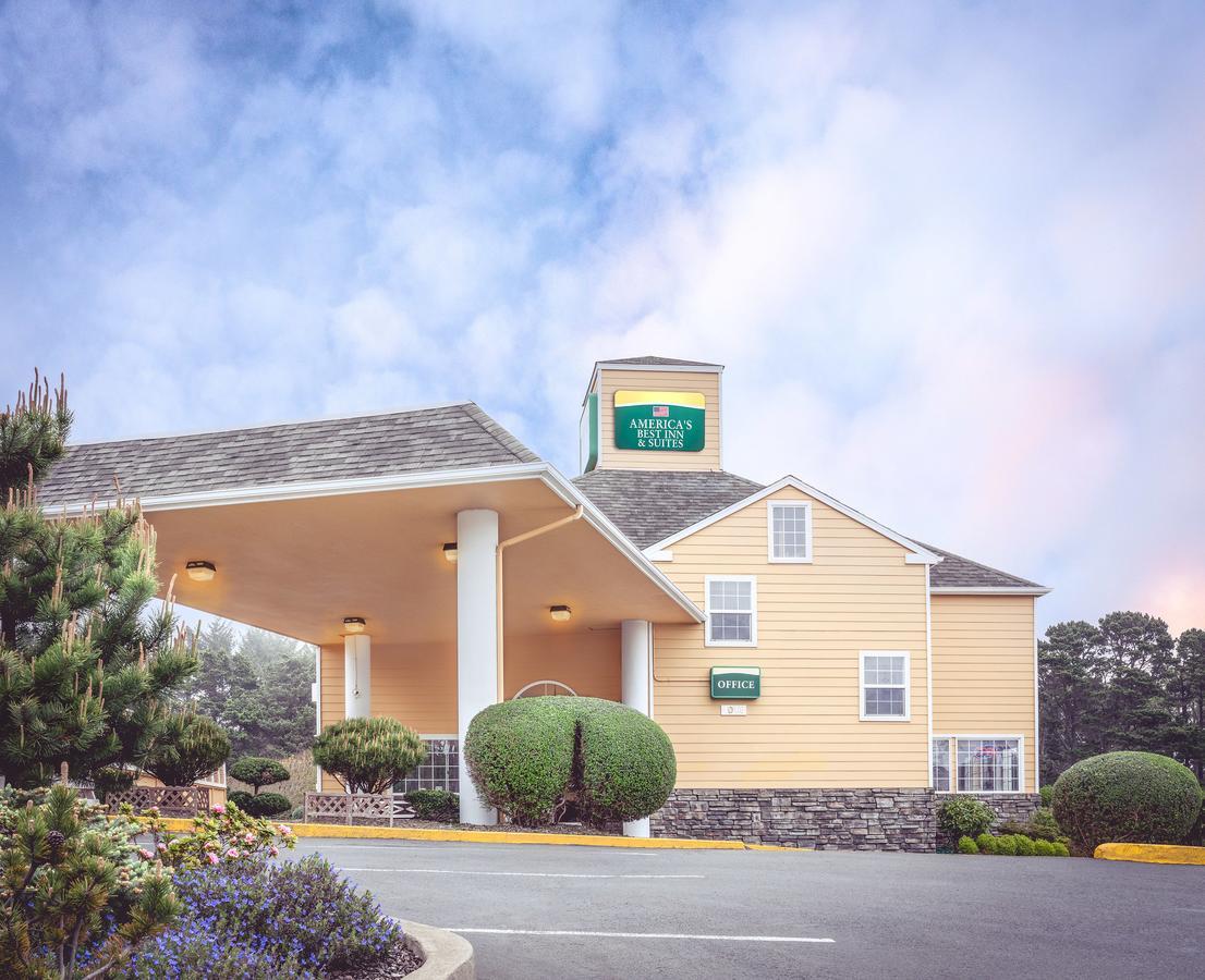 Paradise Inn & Suites At Lincoln City Exteriör bild