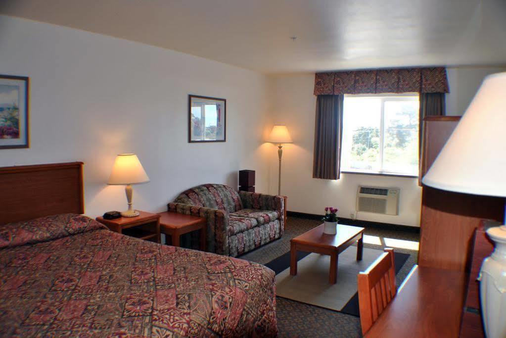 Paradise Inn & Suites At Lincoln City Exteriör bild