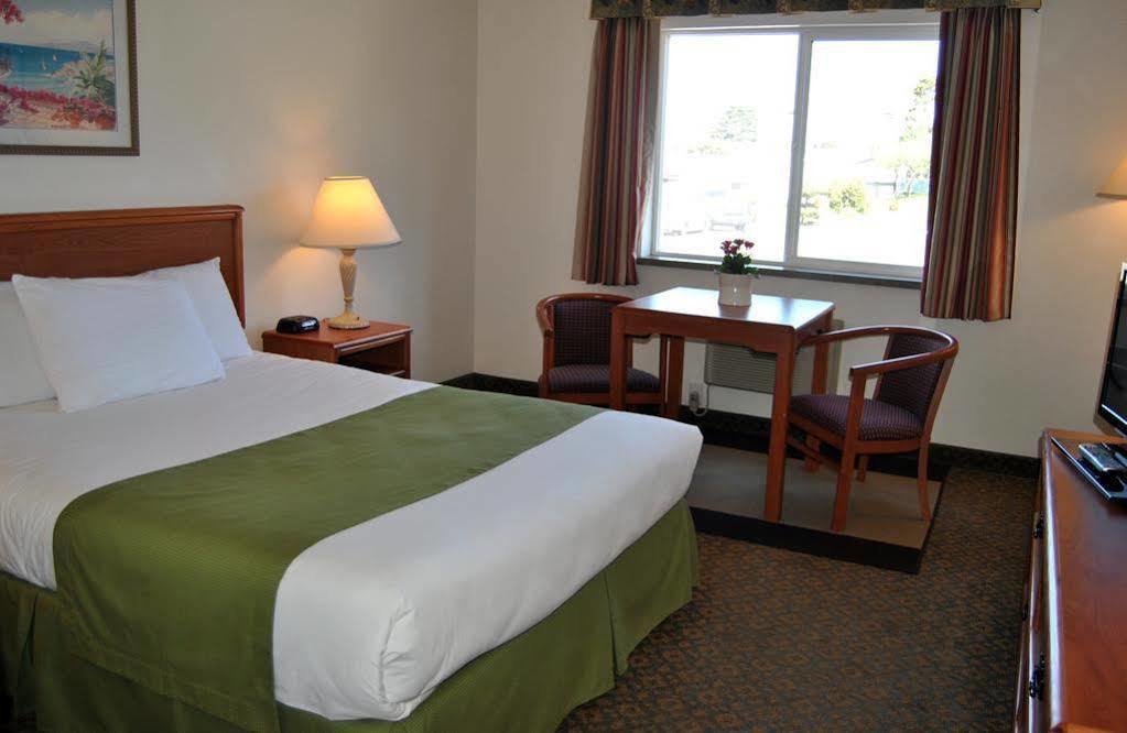 Paradise Inn & Suites At Lincoln City Exteriör bild